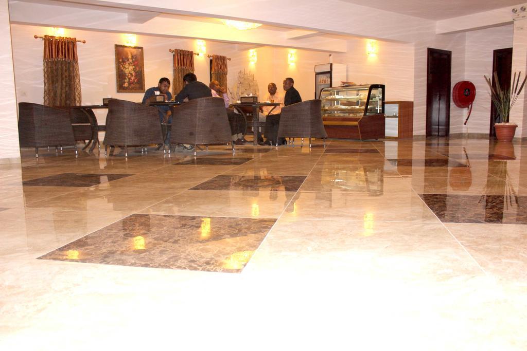Hotel Lubumbashi Buitenkant foto